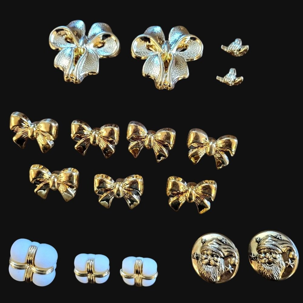 Christmas Themed Plastic Decorative Shank Buttons Mixed Lot of 16